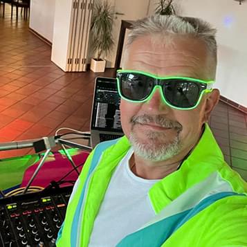 DJ Lucky bei der Arbeit